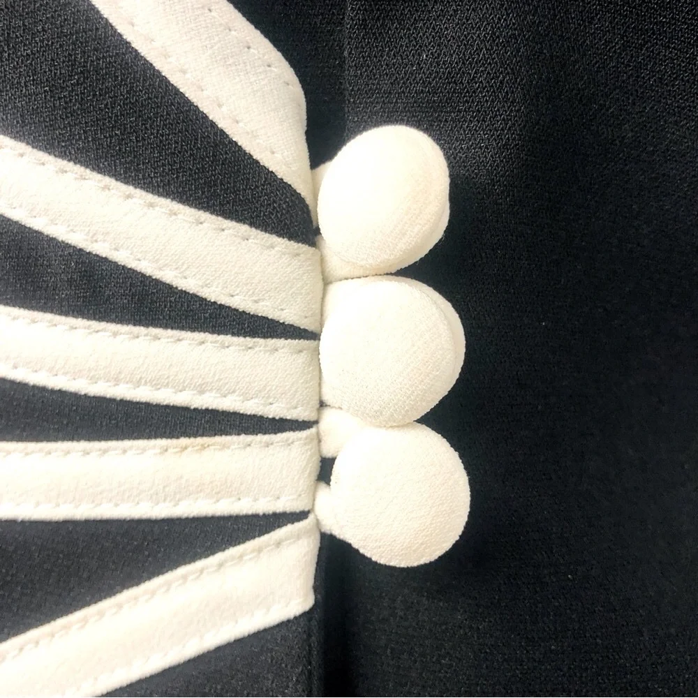 Sheri Martin New York Black White Sleeveless Top - Picture 6 of 16